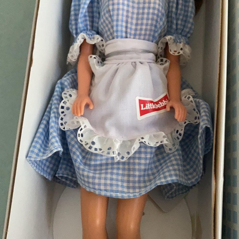 1992 Barbie as “Little Debbie” Collector’s Edition - Picture 4 of 10